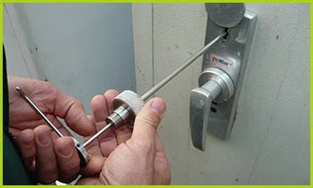 Expert Locksmith Services Pomona, CA 626-391-3768 Expert Locksmith Services Pomona, CA 626-391-3768 - 15-emergency-locksmiths