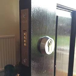 Expert Locksmith Services Pomona, CA 626-391-3768 - home-ls-01